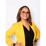 Karen De La Mora